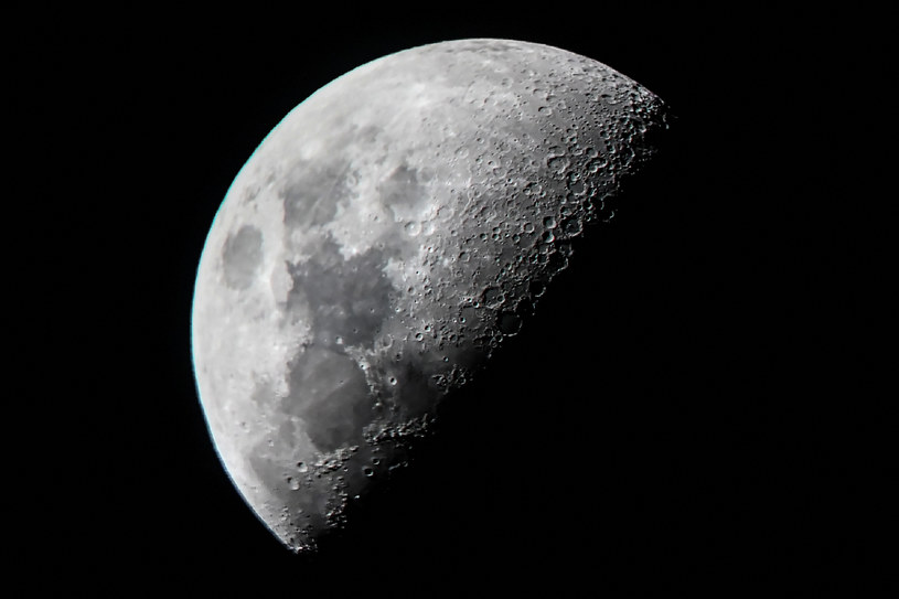 Nowe zdjęcia od NASA! Księżyc i Ziemia na fotkach z misji Artemis 1