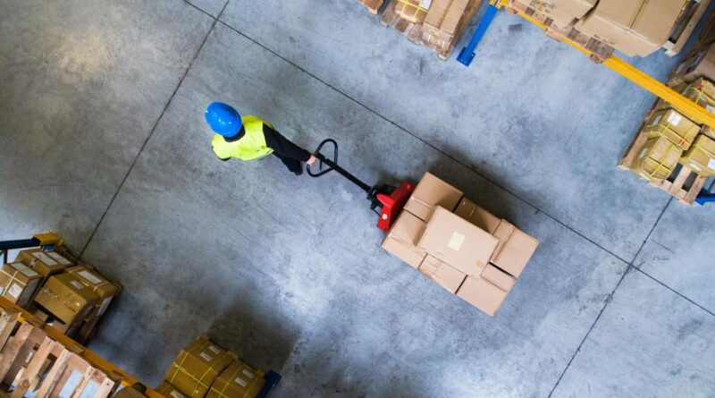 Żabka i Auchan idą tą samą drogą. Sale and leaseback nowym hitem